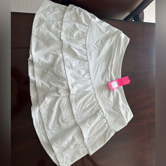 New Lilly skort. New with tags. - Picture 1 of 3
